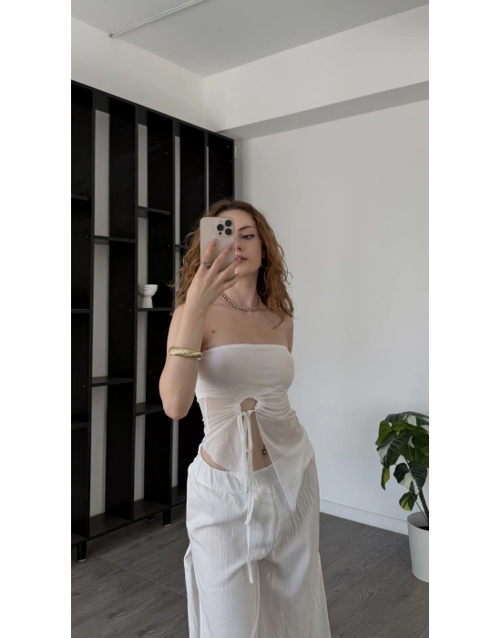 Beyaz Tül Asimetrik Büzgülü Bluz