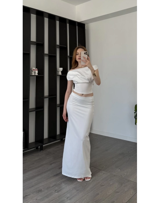 Beyaz Vallery Saten Üstlü Etekli Takım