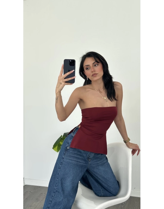 Bordo Kai Yan Yırtmaçlı Straplez Bluz