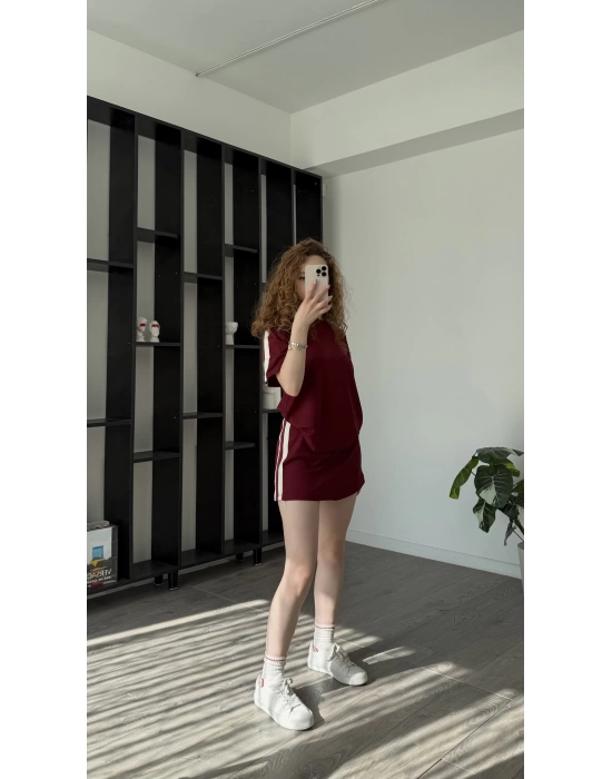 Bordo Raya Şeritli Şort Etekli Takım