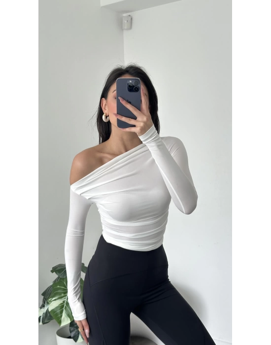 Beyaz Tek Omzu Düşük Büzgülü Basic Bluz