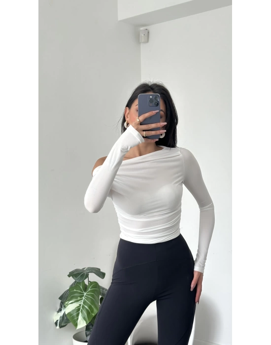 Beyaz Tek Omzu Düşük Büzgülü Basic Bluz