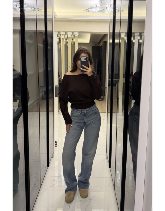 Celin Kahve Düşük Omuzlu Modal Bluz