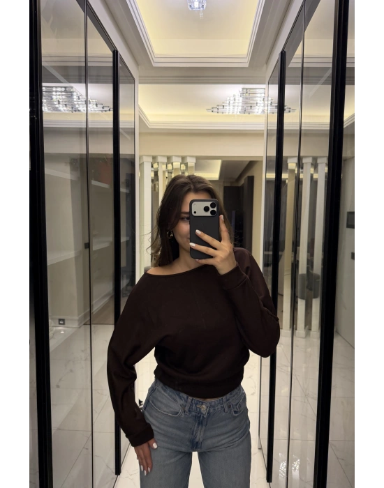 Celin Kahve Düşük Omuzlu Modal Bluz