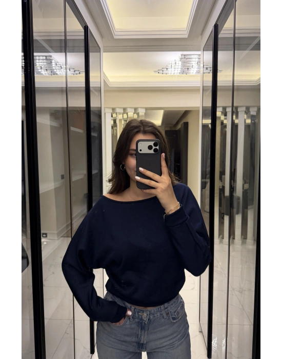 Celin Lacivert Düşük Omuzlu Modal Bluz