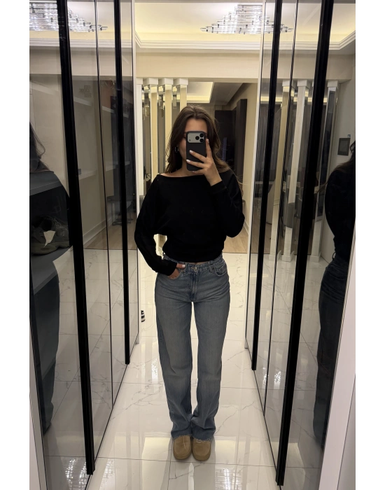 Celin Siyah Düşük Omuzlu Modal Bluz