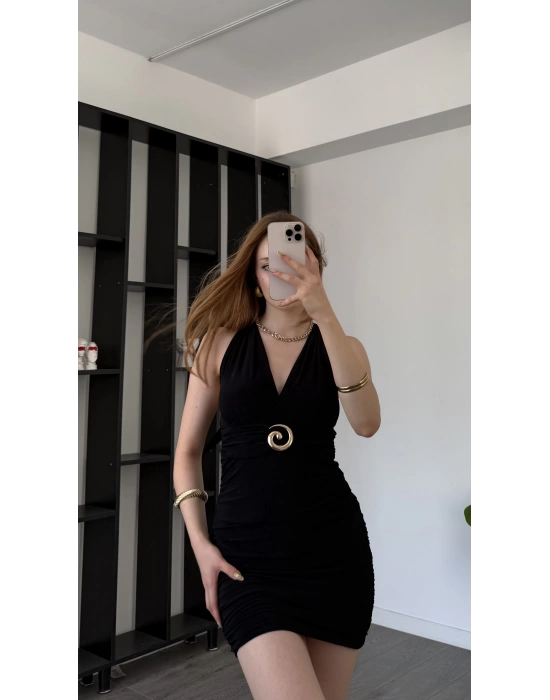 Dalia Siyah Boyundan Bağlamalı Broşlu Elbise