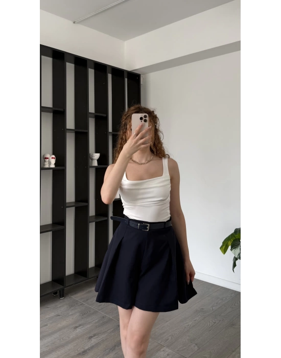 Edna Lacivert Kemerli Şehir Boy Şort