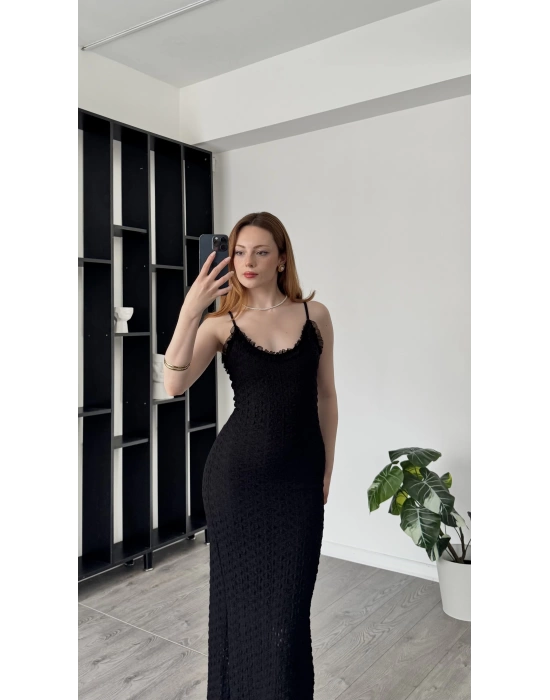 Elle Siyah Dokulu Fırfır Yaka Elbise