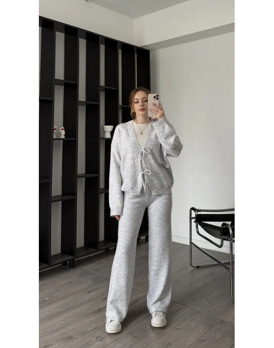 Gri Emma Fiyonklu Triko Takım