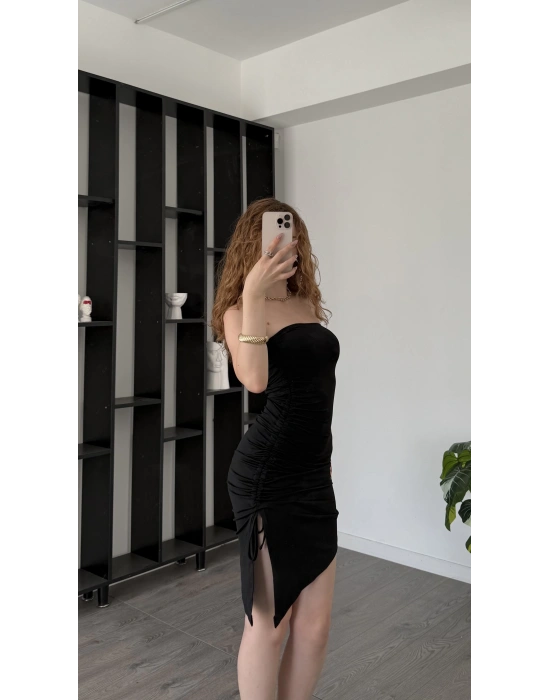 Jade Siyah Büzgülü Yandan Yırtmaçlı Straplez Elbise