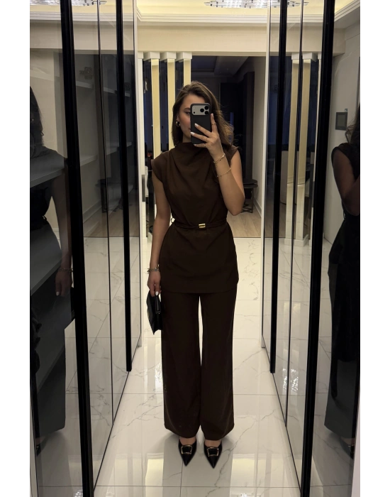 Kahve Broş Kuşaklı Vatkalı Takım