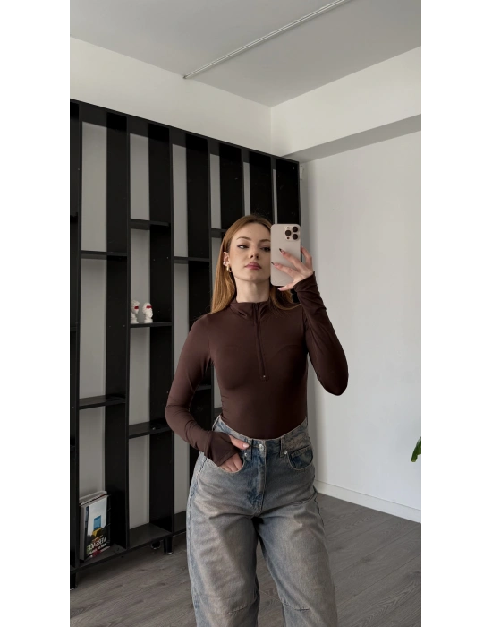 Kahve Ester Fermuar Yakalı Bodysuit