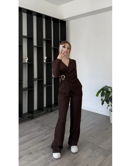 Kahve Mary Toka Detaylı Kruvaze Takım