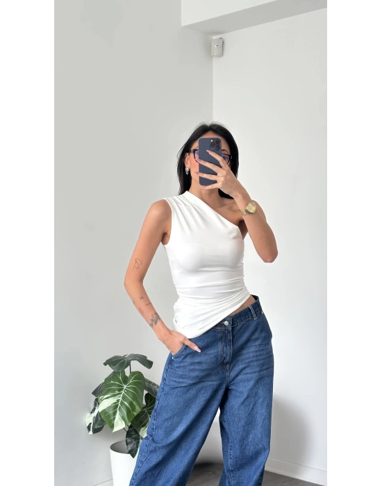 Zoey Beyaz Asimetrik Tek Kollu Bluz