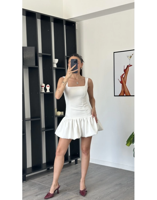 Lilya Beyaz Kare Yakalı Balon Elbise