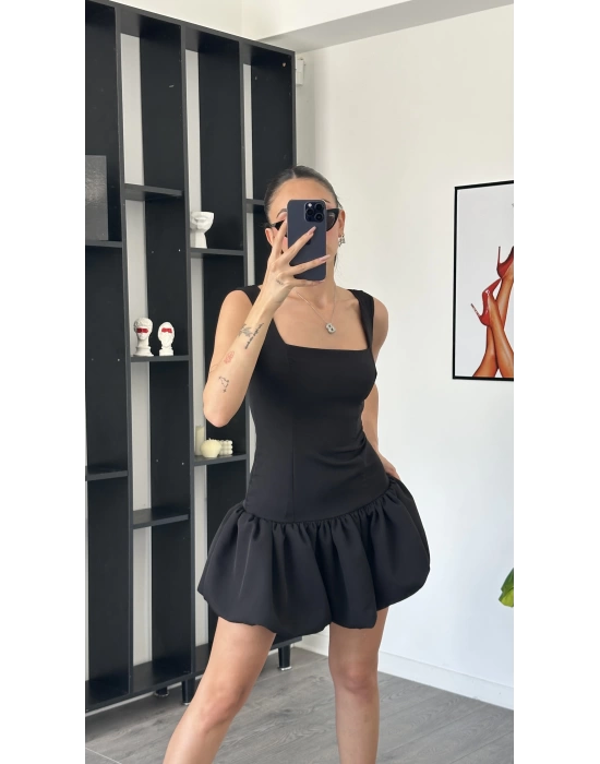 Lilya Siyah Kare Yakalı Balon Elbise