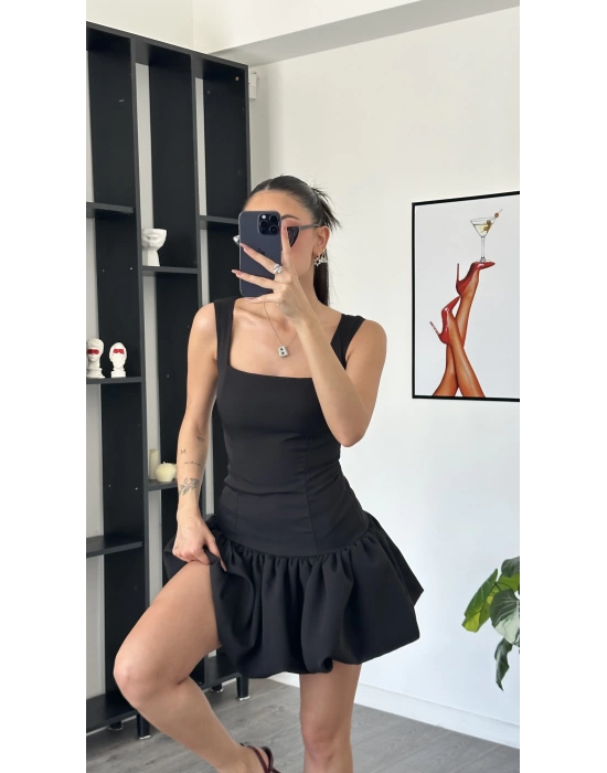Lilya Siyah Kare Yakalı Balon Elbise
