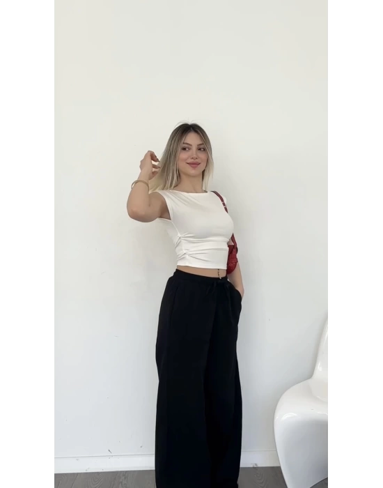 Mila Beyaz Yanı Büzgülü Basic Tshirt