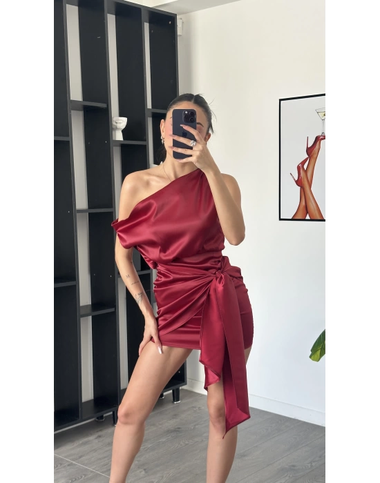 Nora Bordo Kuşak Detaylı Önden Bağlamalı Saten Elbise