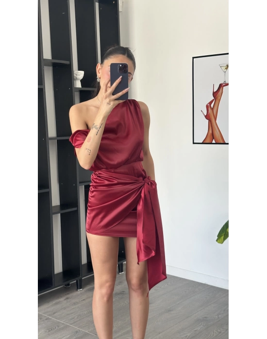 Nora Bordo Kuşak Detaylı Önden Bağlamalı Saten Elbise