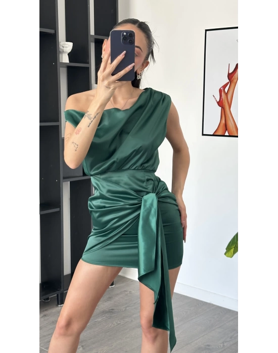 Nora Çam Yeşili Kuşak Detaylı Önden Bağlamalı Saten Elbise