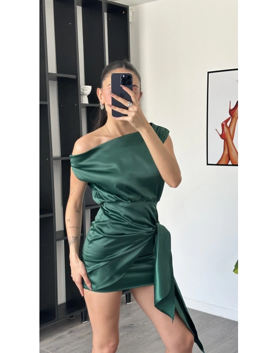 Nora Çam Yeşili Kuşak Detaylı Önden Bağlamalı Saten Elbise