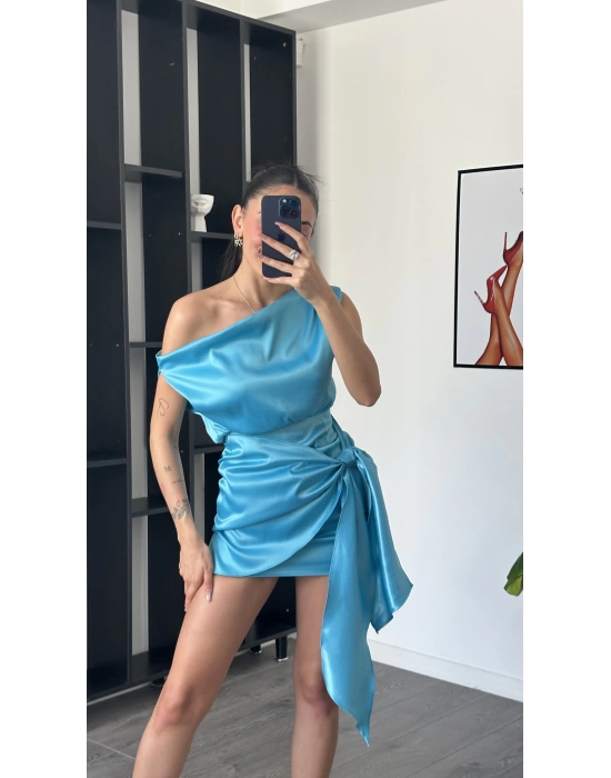 Nora Mavi Kuşak Detaylı Önden Bağlamalı Saten Elbise