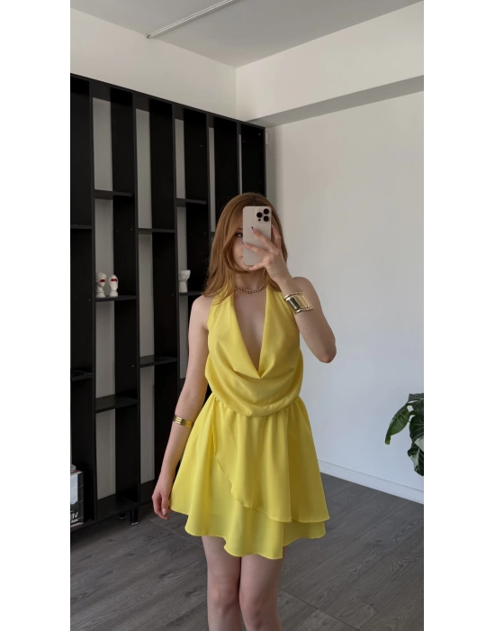 Sarı Chloe Degaje Yakalı Şortlu Volan Elbise