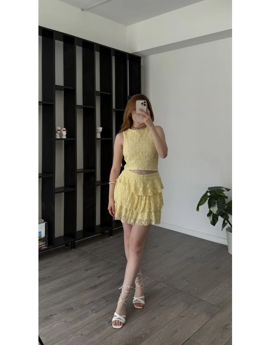 Sarı Ruby Kolsuz Bluz Etek Güpürlü Takım