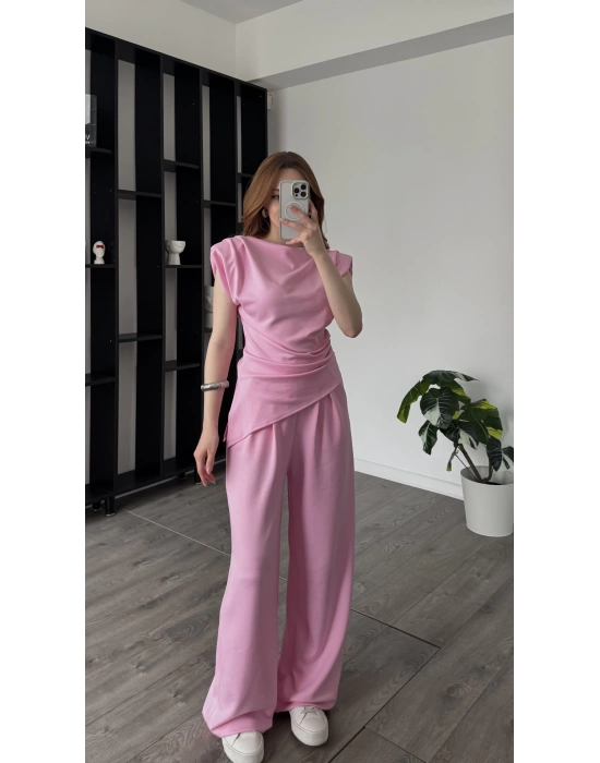 Serena Pembe Asimetrik Kesimli Vatkalı Takım
