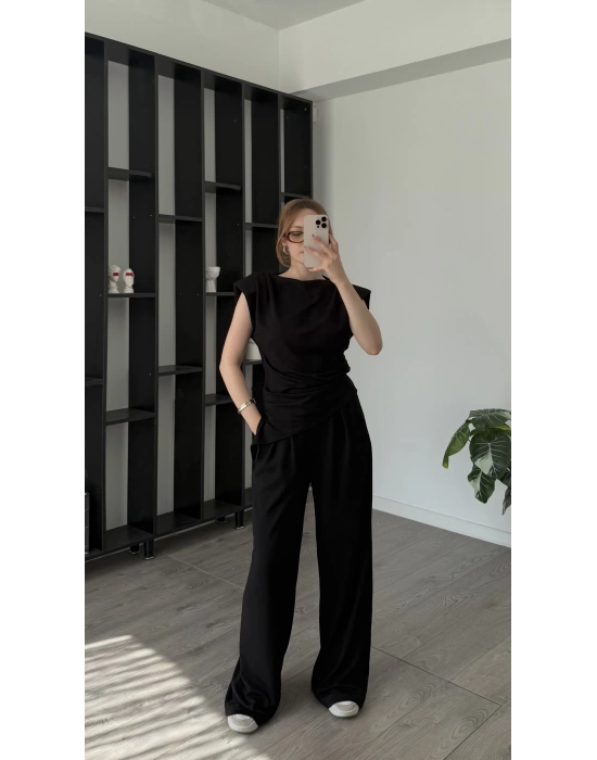 Serena Siyah Asimetrik Kesimli Vatkalı Takım