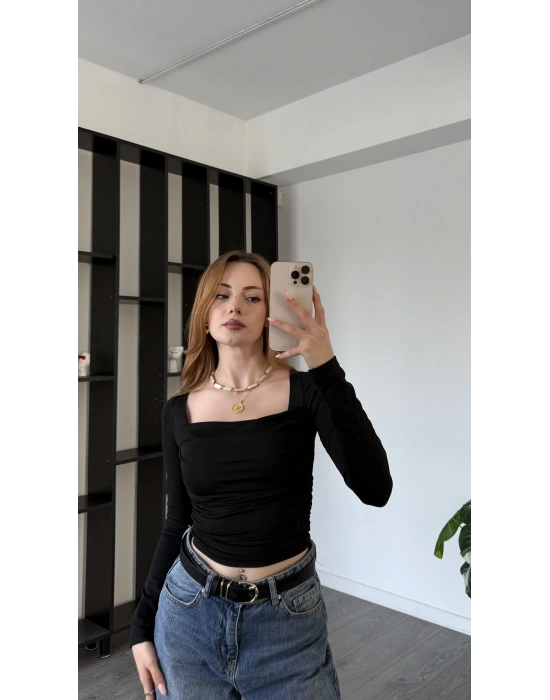 Siyah Belis Kare Yakalı Bluz