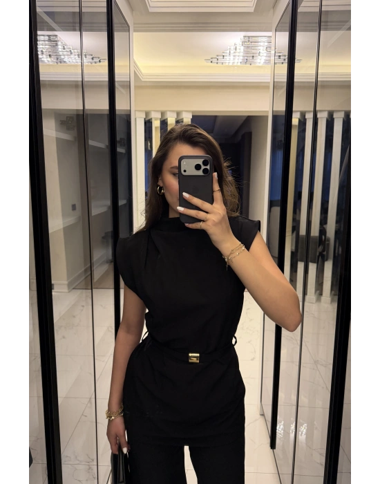 Siyah Broş Kuşaklı Vatkalı Takım