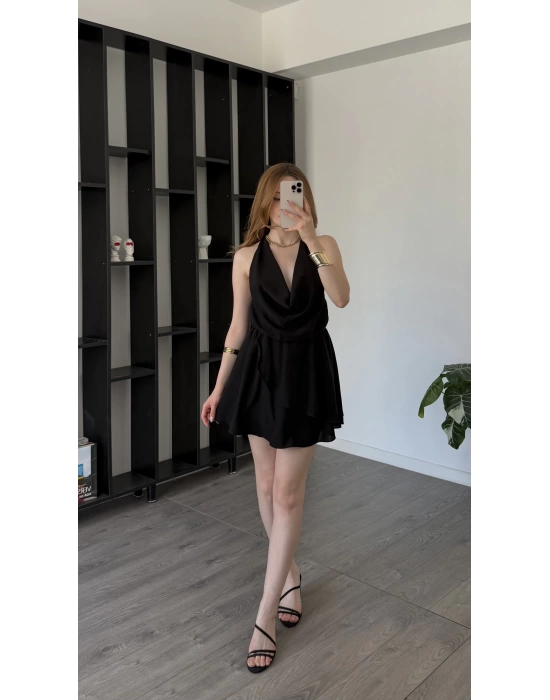 Siyah Chloe Degaje Yakalı Şortlu Volan Elbise