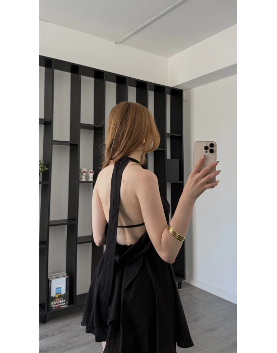 Siyah Chloe Degaje Yakalı Şortlu Volan Elbise