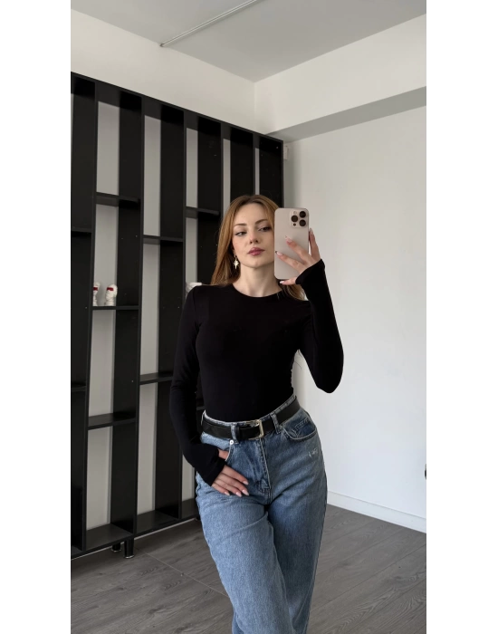Siyah Elisa Parmak Detaylı Basic Bluz