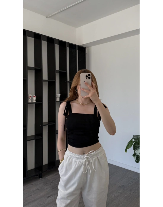 Siyah Fiyonk Askılı Bluz