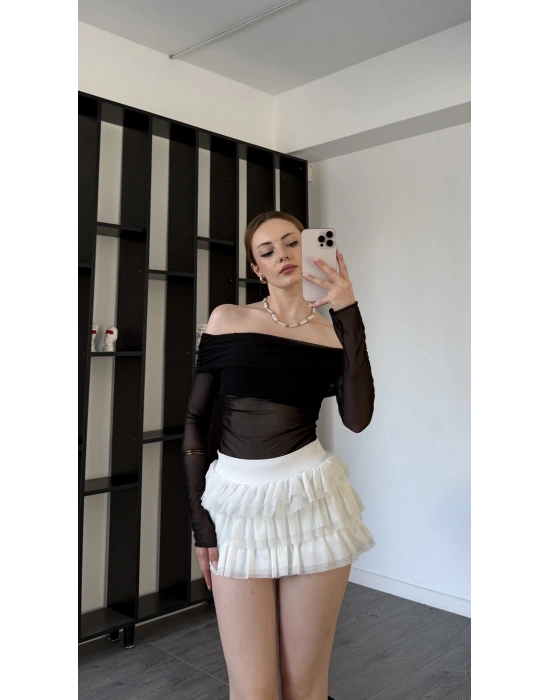 Siyah Isabel Tül Detay Madonna Bluz