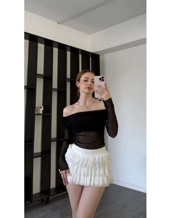 Siyah Isabel Tül Detay Madonna Bluz