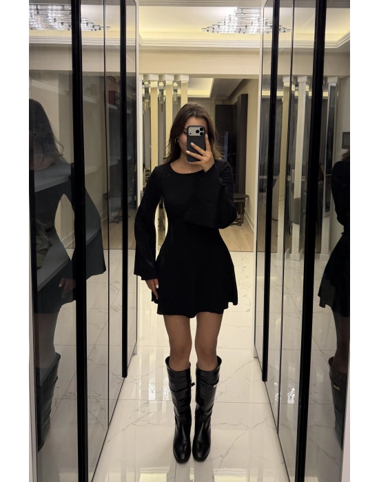 Siyah Jiex Bağcık Sırtlı Volan Elbise