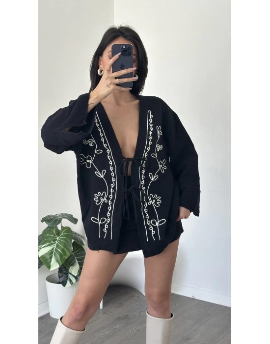 Siyah Lisa Nakış İşlemeli Kimono