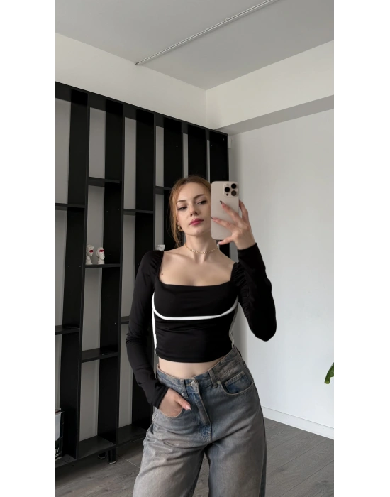 Siyah Nancy Biye Detaylı Kare Yakalı Bluz