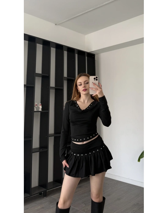 Siyah Nancy Zımbalı Şort Etekli Takım