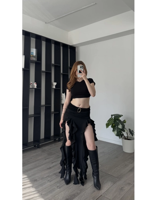 Siyah Pinna Fırfır Yırtmaçlı Etek
