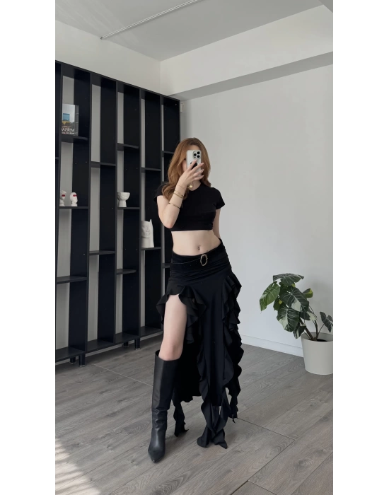 Siyah Pinna Fırfır Yırtmaçlı Etek