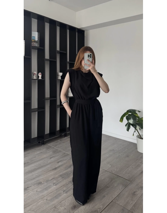 Siyah Vivi Kuşaklı Vatkalı Tulum