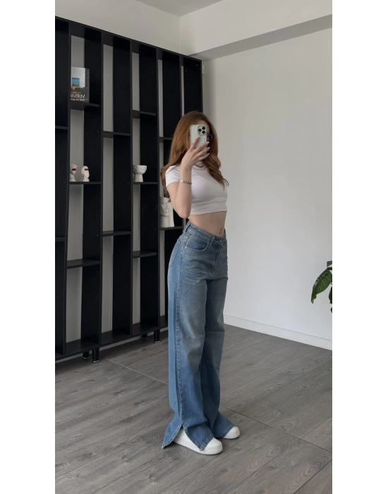 Yırtmaç Paçalı Straight Jean