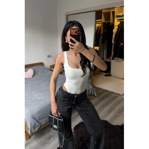 Lauren Beyaz Sırt Dekolteli Bodysuit