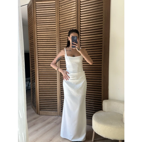 Korse Detaylı Drapeli Maxi Elbise Beyaz